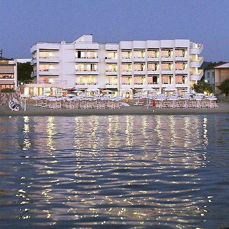 Hotel Sabbia D'Oro San Vincenzo Exteriör bild