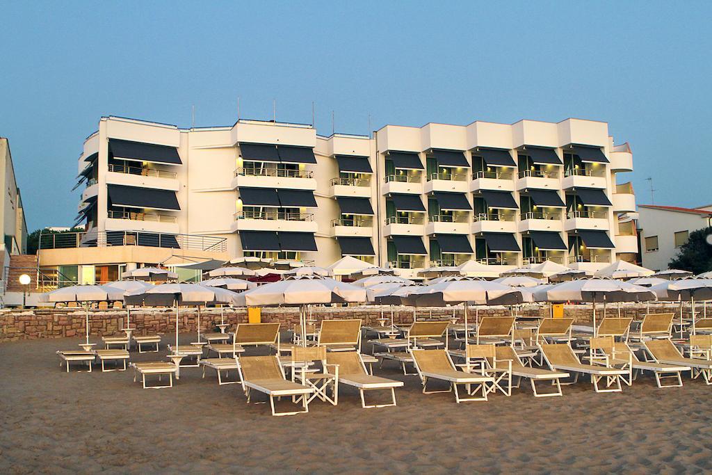 Hotel Sabbia D'Oro San Vincenzo Exteriör bild